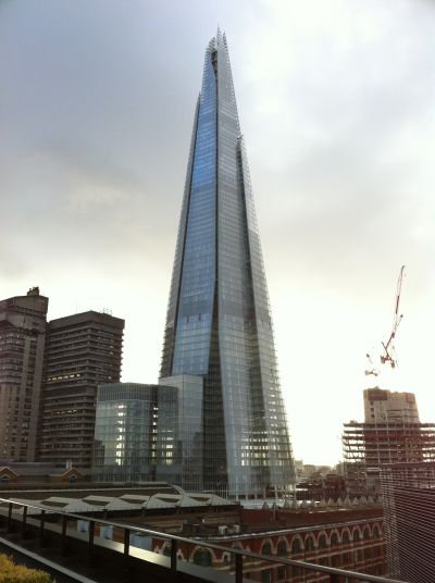 V Londonu projektira palačo The Shard , katera bo s svojimi 310 metri postala najvišja v Evropi 