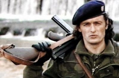 Marko Perković Thompson v videu Bojna Čavoglave iz leta 1992.