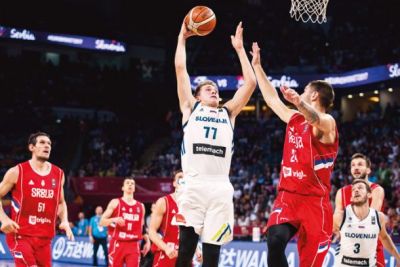 Po mnenju Slovencev, najboljši športnik, košarkaš Luka Dončič