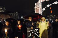 FOTOGALERIJA: Pogrebna slovesnost za umrle na meji