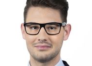 Prebil se je v parlament
