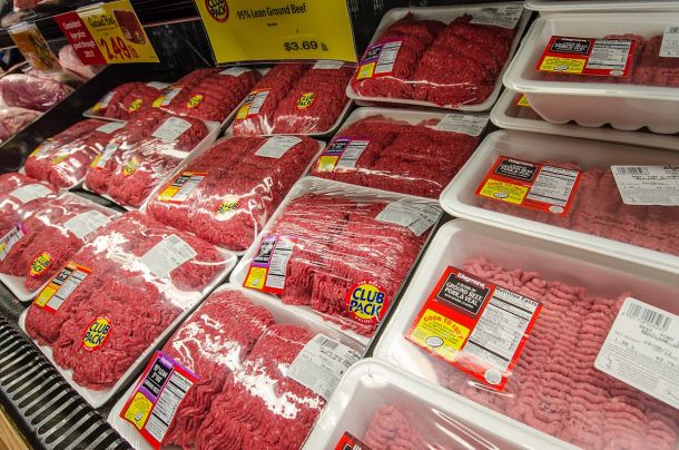 Pakirano meso v trgovini