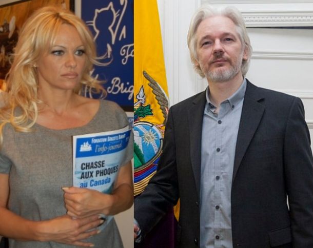 Pamela Anderson in Julian Assange