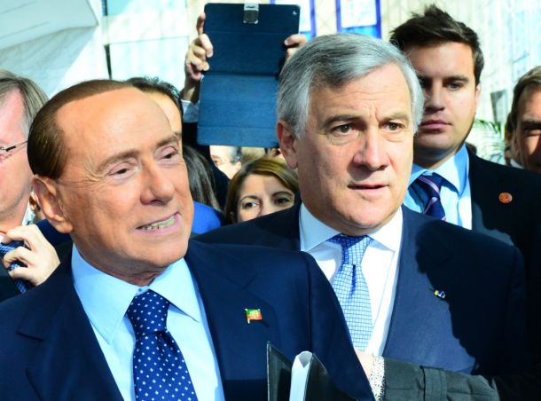 Berlusconi in Tajani, tesna sodelavca