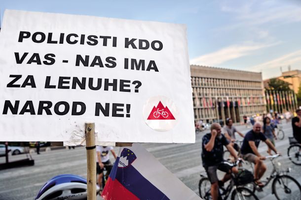 Podpora policistom na petkovem protestu