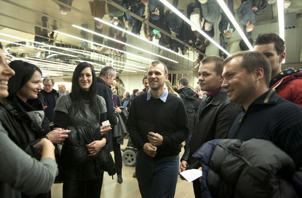 Uroš Lubej v središču pozornosti.