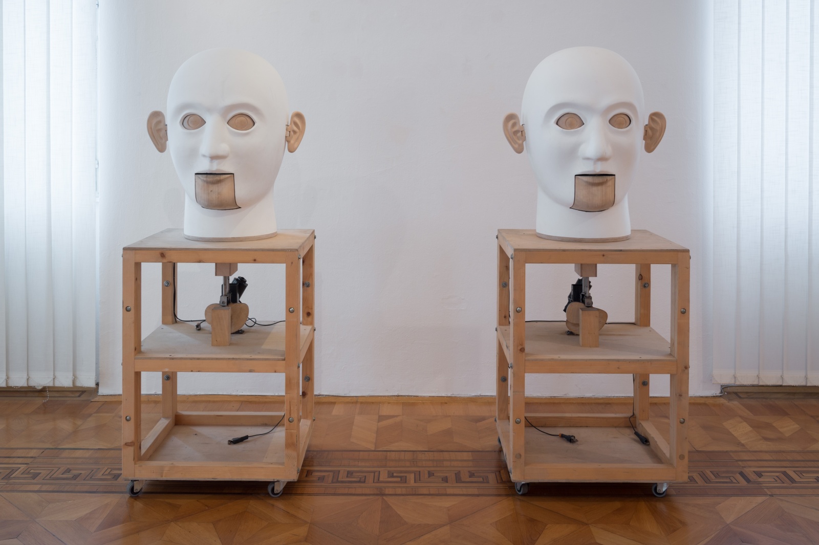 Kabinet lutk in avtomatov, Galerija Loža, Koper, 2016