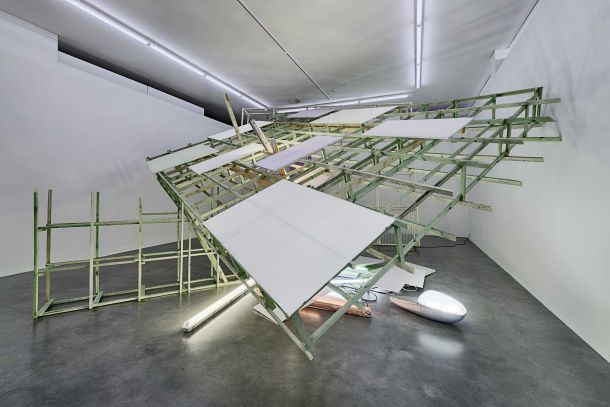 Paul Schwer: Neuschnee, instalacija v skupnih razstavnih prostorih, Kunstraum Alexander Bürkle, Freiburg, 2013 / 2014