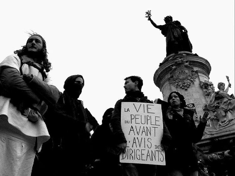 Pariz je praznik – Film v 18 valovih